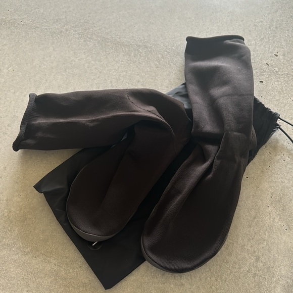 YEEZY YZY PODS SIZE 1 SZ 6-8.5 - Picture 6 of 7